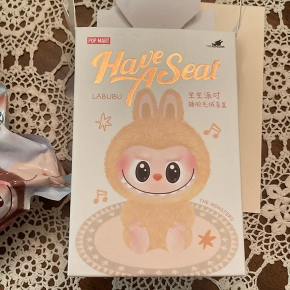 LABUBU, DOLL authentic POP MART,  Have A Seat - QUQU has QR code on box , Blue - Picture 5 of 12